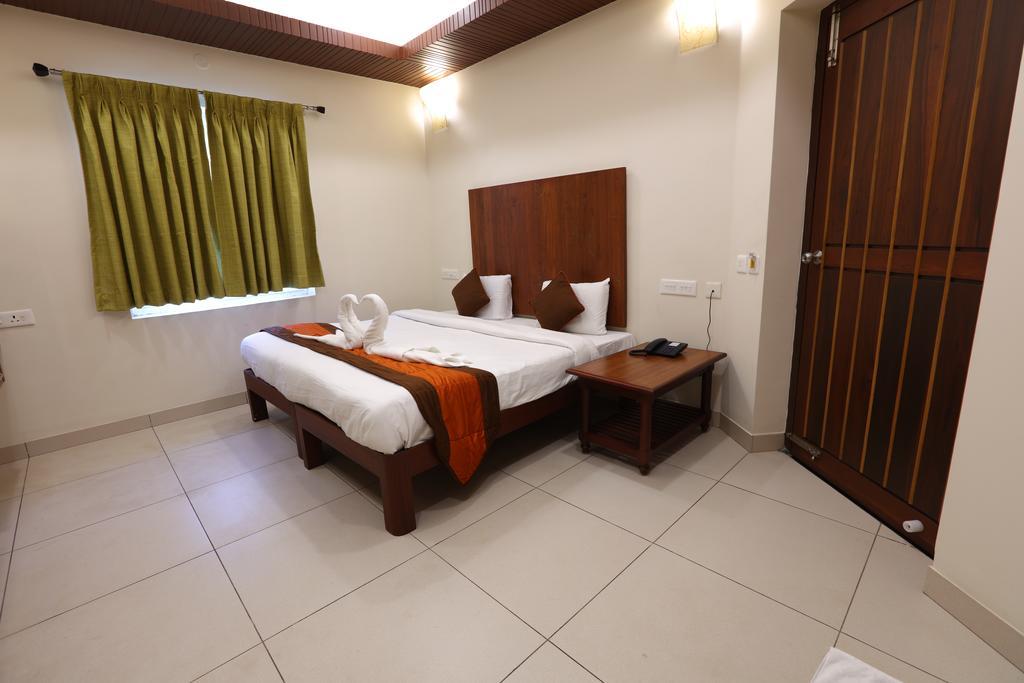 Hotel Raj Residency Puducherry Zewnętrze zdjęcie