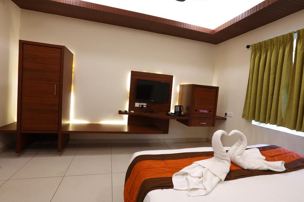 Hotel Raj Residency Puducherry Zewnętrze zdjęcie