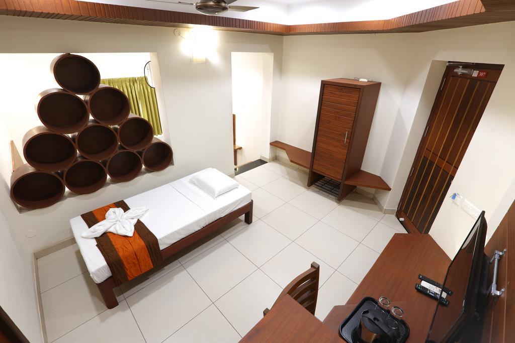 Hotel Raj Residency Puducherry Zewnętrze zdjęcie
