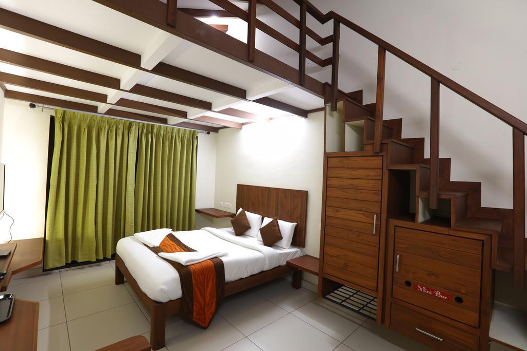Hotel Raj Residency Puducherry Zewnętrze zdjęcie